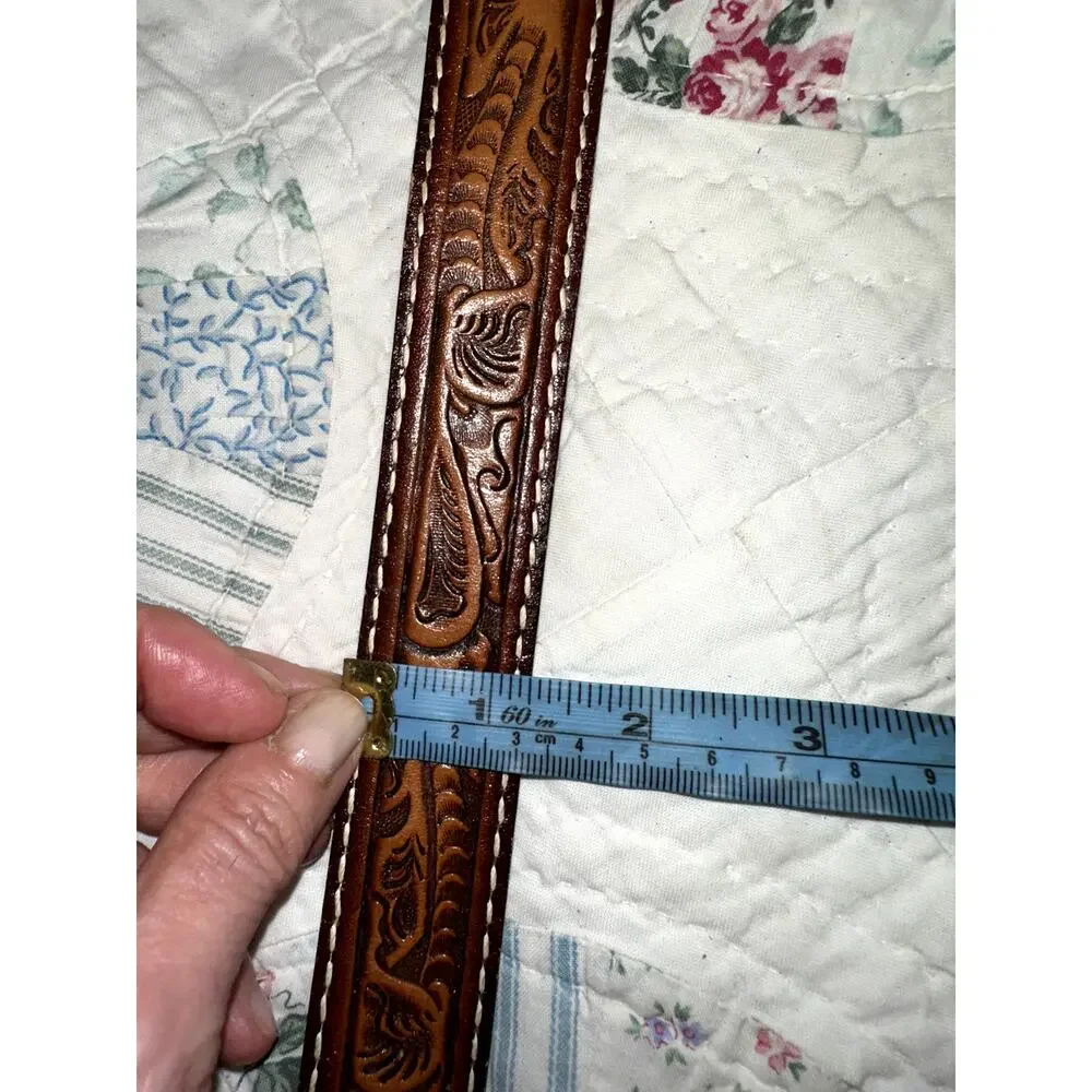VINTAGE UNWORN TONY LAMA COMONCHERO TOOLED LEATHER WESTERN BELT & BUCKLE UNISEX